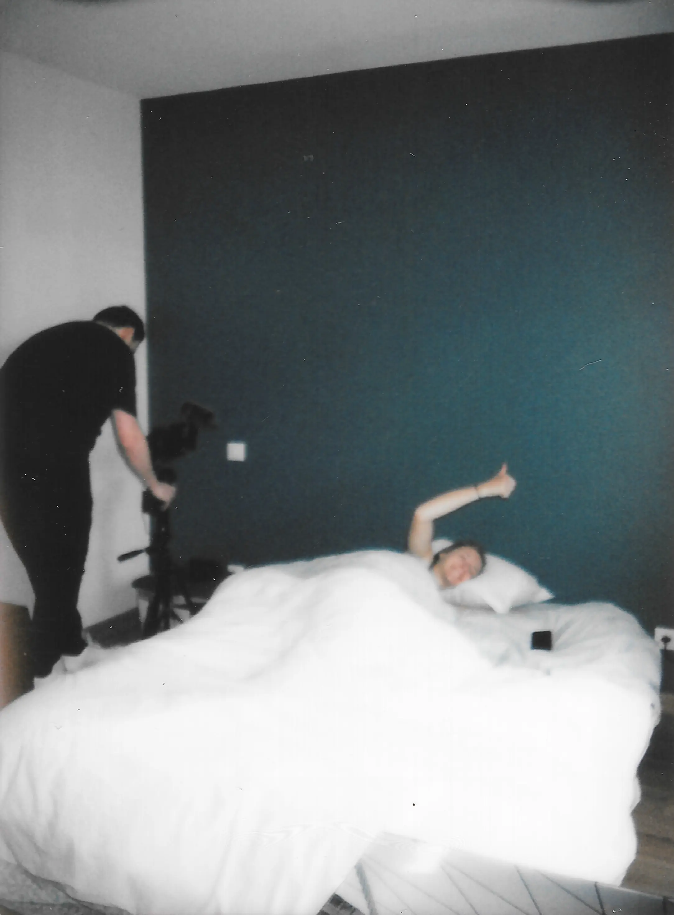 Baptiste SAVE et Noémie en tournage de la scène du réveil